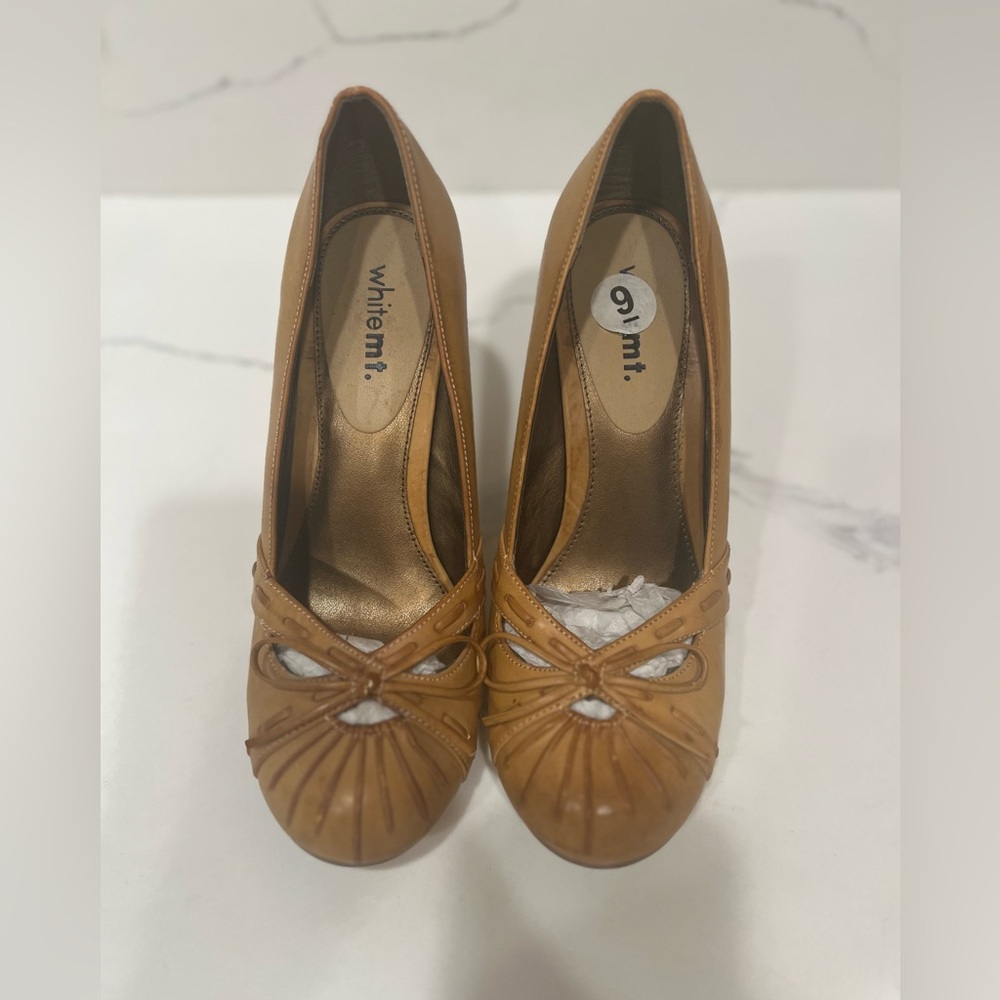 Tan Leather Heels with Pleated Toe Design